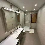 Vingis Park With 2 Bedrooms & Free Parking Διαμέρισμα *