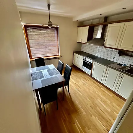 Vingis Park With 2 Bedrooms & Free Parking Vilnius