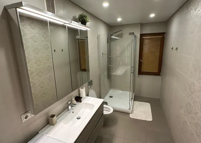 Vingis Park With 2 Bedrooms & Free Parking 公寓 *