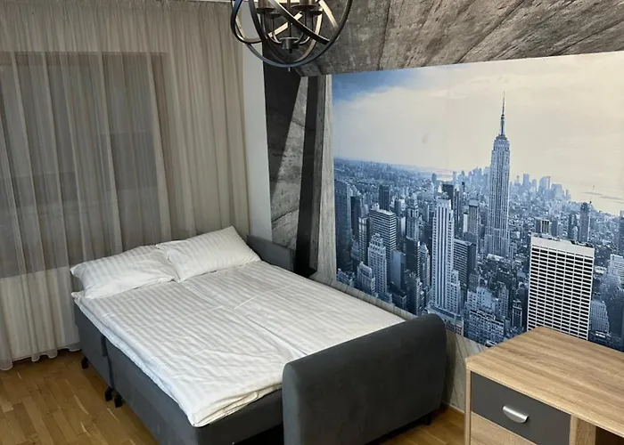 Vingis Park With 2 Bedrooms & Free Parking 公寓 *