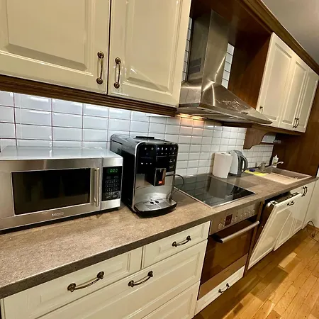 Vingis Park With 2 Bedrooms & Free Parking *